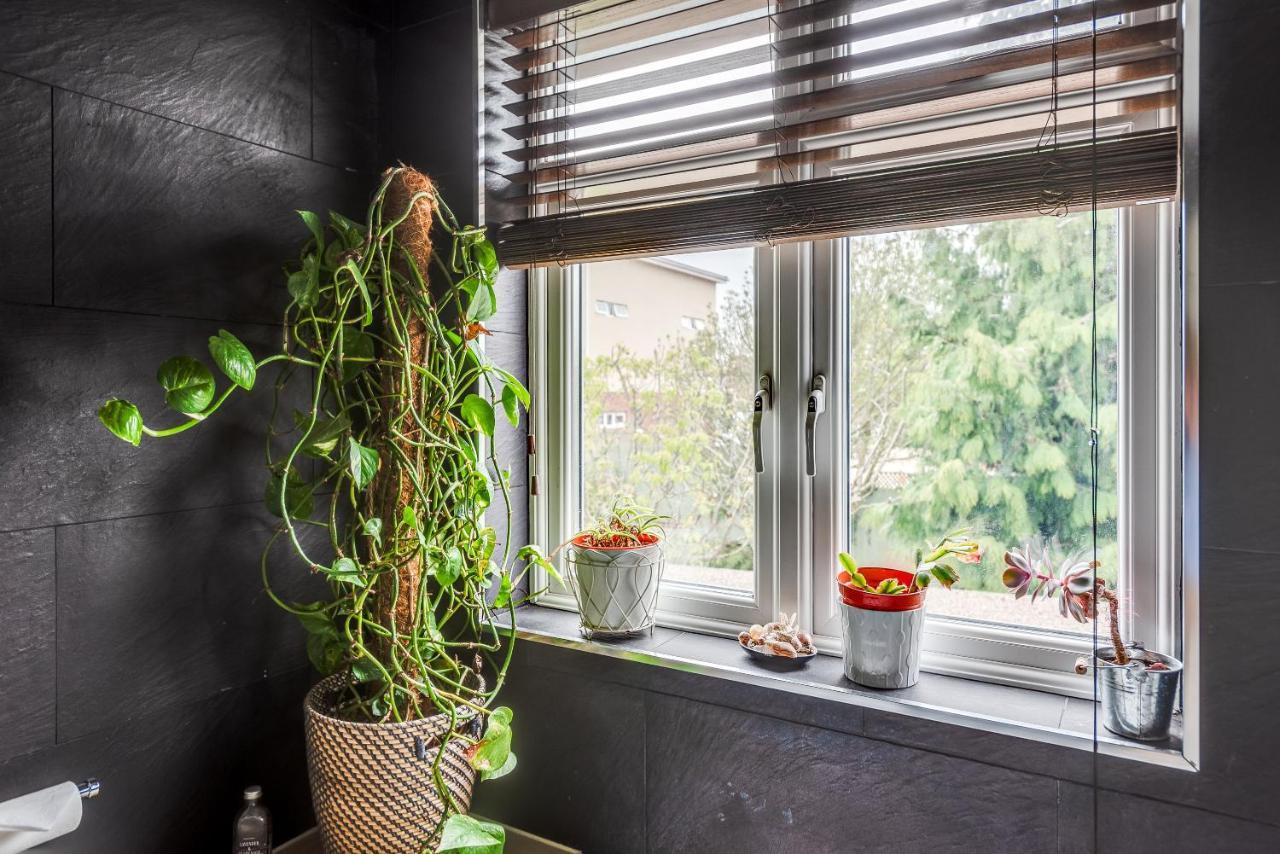 Orchard - 3 Bedroom House Headington & Parking & Garden أكسفورد المظهر الخارجي الصورة